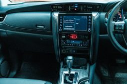 
										Toyota Fortuner 2.8 Gd-6 Raised Body Vx At full									