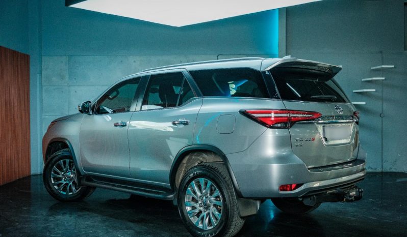 
								Toyota Fortuner 2.8 Gd-6 Raised Body Vx At full									