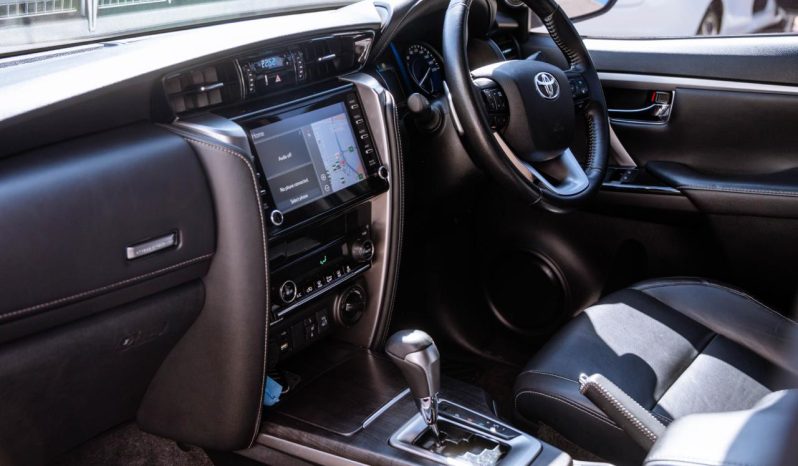 
								Toyota Fortuner 2.8GD-6 4×4 VX full									