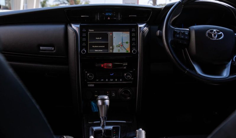 
								Toyota Fortuner 2.8GD-6 4×4 VX full									