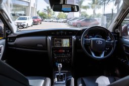 
										Toyota Fortuner 2.8GD-6 4×4 VX full									