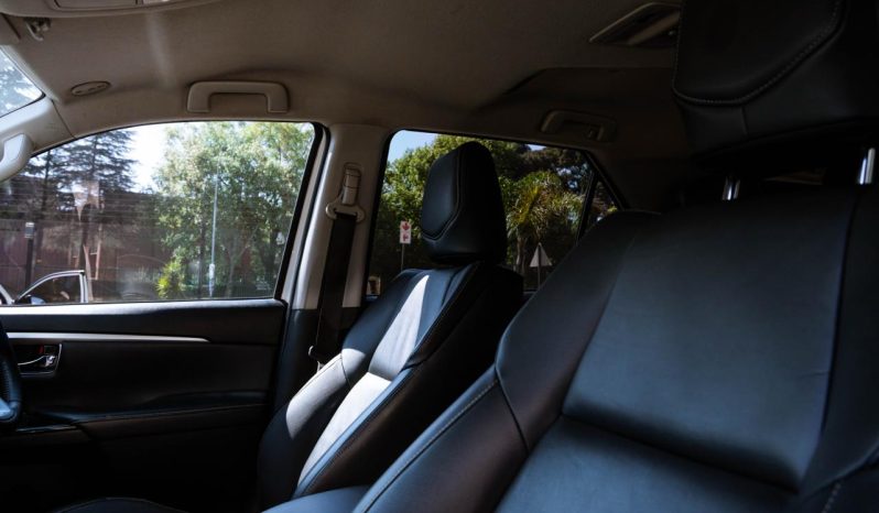 
								Toyota Fortuner 2.8GD-6 4×4 VX full									