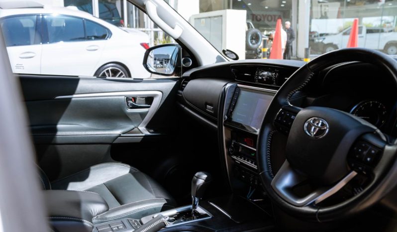 
								Toyota Fortuner 2.8GD-6 4×4 VX full									