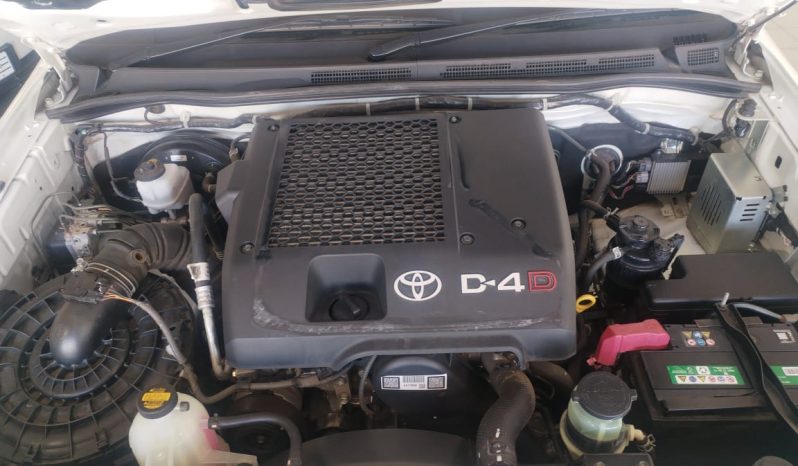 
								Toyota Fortuner Epic 3.0 D-4D R/body At full									