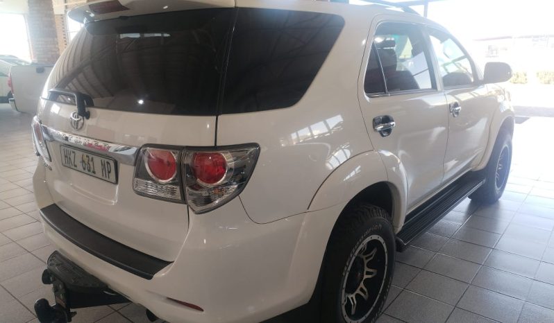 
								Toyota Fortuner Epic 3.0 D-4D R/body At full									