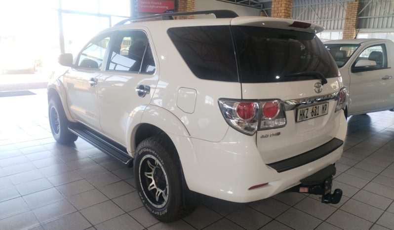 
								Toyota Fortuner Epic 3.0 D-4D R/body At full									