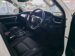 
										Toyota Fortuner FORTUNER 2.8GD-6 R/B A/T full									
