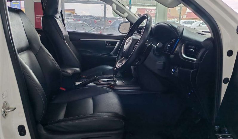 
								Toyota Fortuner FORTUNER 2.8GD-6 R/B A/T full									