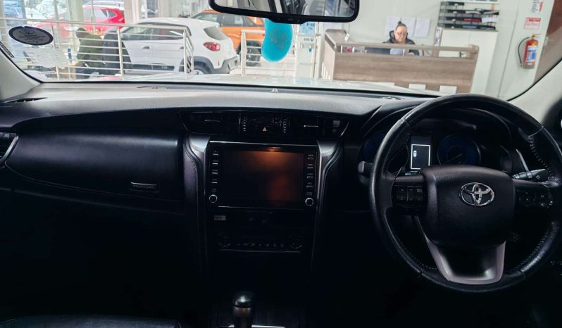 
								Toyota Fortuner FORTUNER 2.8GD-6 R/B A/T full									