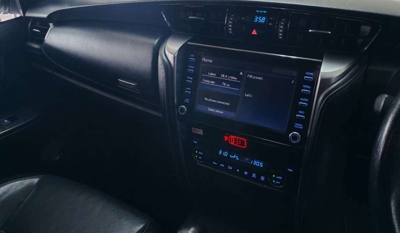 
								Toyota Fortuner FORTUNER 2.8GD-6 R/B A/T full									