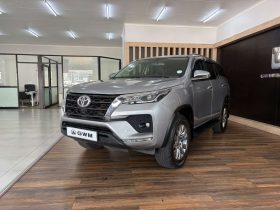 Toyota Fortuner FORTUNER 2.8GD-6 R/B A/T