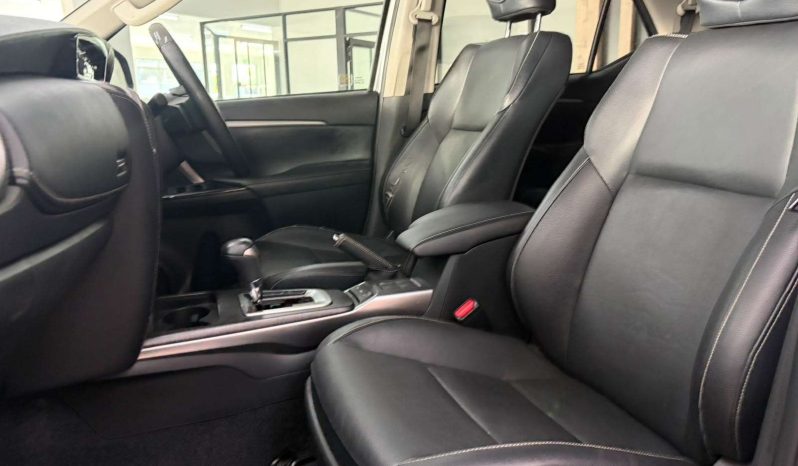 
								Toyota Fortuner FORTUNER 2.8GD-6 R/B A/T full									