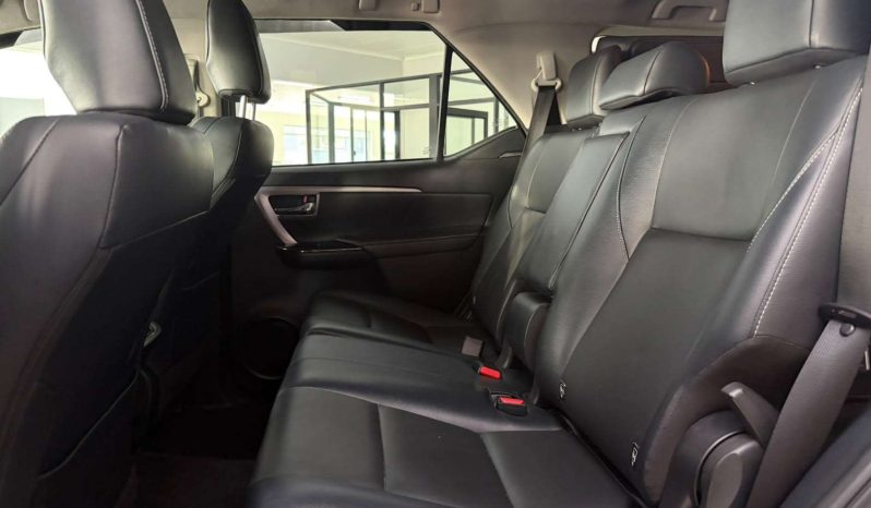 
								Toyota Fortuner FORTUNER 2.8GD-6 R/B A/T full									