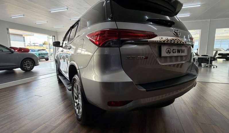 
								Toyota Fortuner FORTUNER 2.8GD-6 R/B A/T full									