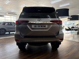 
										Toyota Fortuner FORTUNER 2.8GD-6 R/B A/T full									