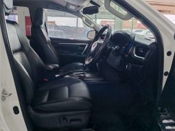 
										Toyota Fortuner FORTUNER 2.8GD-6 R/B A/T full									