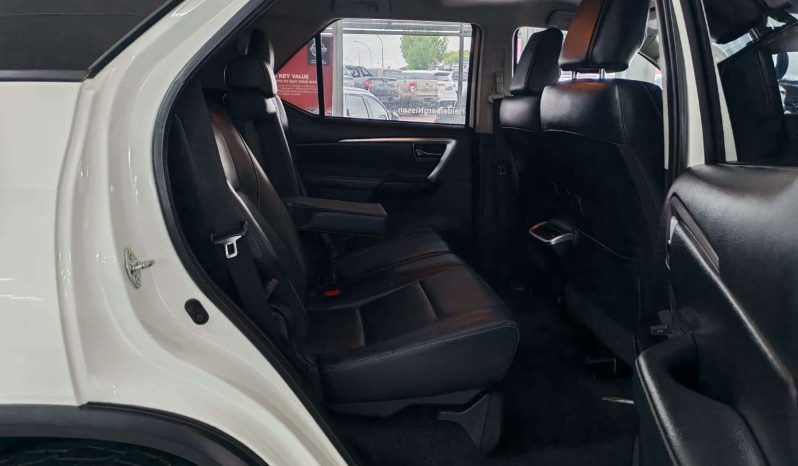 
								Toyota Fortuner FORTUNER 2.8GD-6 R/B A/T full									