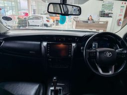 
										Toyota Fortuner FORTUNER 2.8GD-6 R/B A/T full									