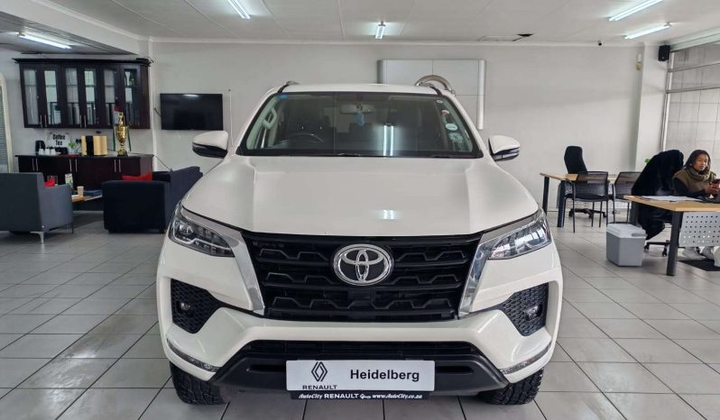 
								Toyota Fortuner FORTUNER 2.8GD-6 R/B A/T full									