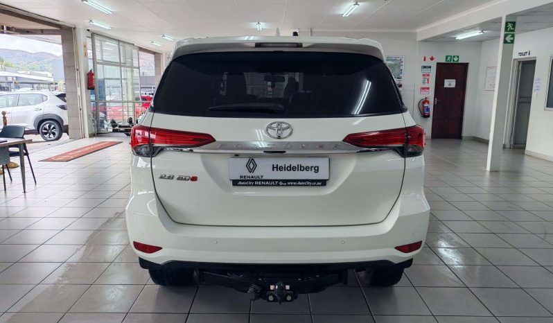 
								Toyota Fortuner FORTUNER 2.8GD-6 R/B A/T full									