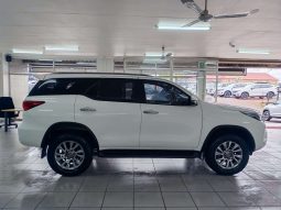 
										Toyota Fortuner FORTUNER 2.8GD-6 R/B A/T full									