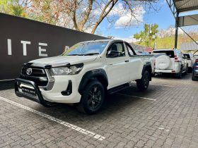 Toyota Hilux 2.4 Gd-6 Rb Raider At