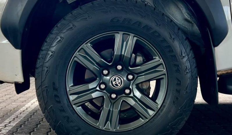 
								Toyota Hilux 2.4 Gd-6 Rb Raider At full									