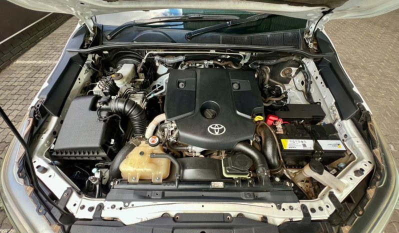
								Toyota Hilux 2.4 Gd-6 Rb Raider At full									