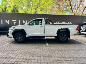Toyota Hilux 2.4 Gd-6 Rb Raider At