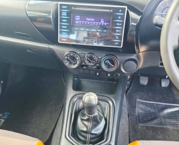 
								Toyota Hilux 2.4 Gd-6 X/cab Rb Srx full									
