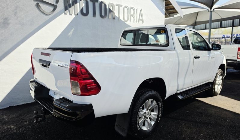 
								Toyota Hilux 2.4 Gd-6 X/cab Rb Srx full									