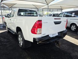 
										Toyota Hilux 2.4 Gd-6 X/cab Rb Srx full									