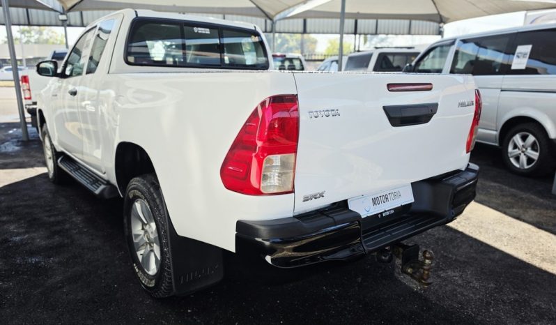 
								Toyota Hilux 2.4 Gd-6 X/cab Rb Srx full									