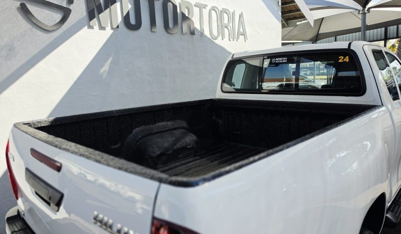 
								Toyota Hilux 2.4 Gd-6 X/cab Rb Srx full									