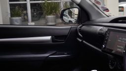 
										Toyota Hilux 2.4GD-6 Xtra Cab Raider Manual full									
