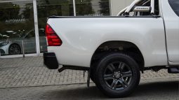 
										Toyota Hilux 2.4GD-6 Xtra Cab Raider Manual full									
