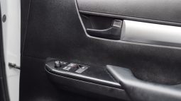 
										Toyota Hilux 2.4GD-6 Xtra Cab Raider Manual full									