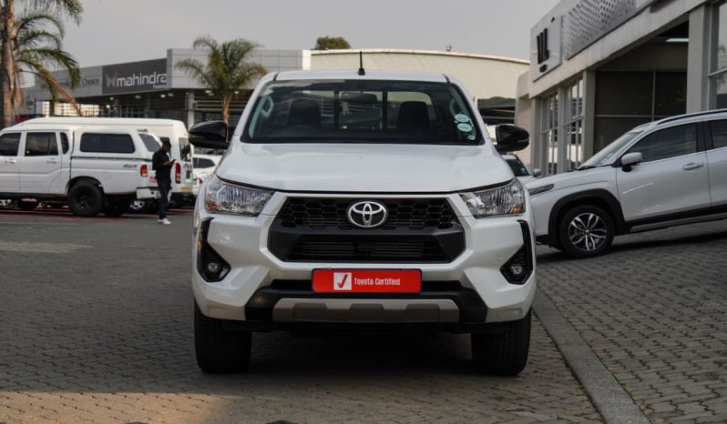 
								Toyota Hilux 2.4GD-6 Xtra Cab Raider Manual full									
