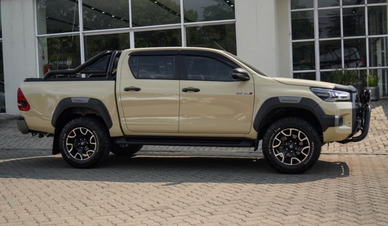 
								Toyota Hilux 2.8GD-6 Double Cab Legend Auto full									