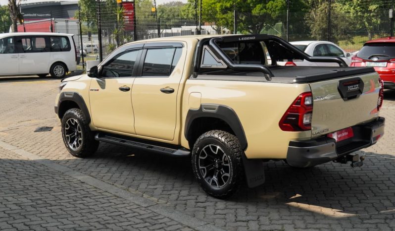 
								Toyota Hilux 2.8GD-6 Double Cab Legend Auto full									