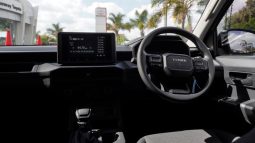 
										Toyota Hilux 2.8GD-6 Double Cab SRX 4×4 full									