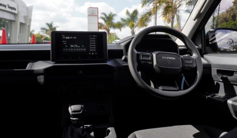 
								Toyota Hilux 2.8GD-6 Double Cab SRX 4×4 full									