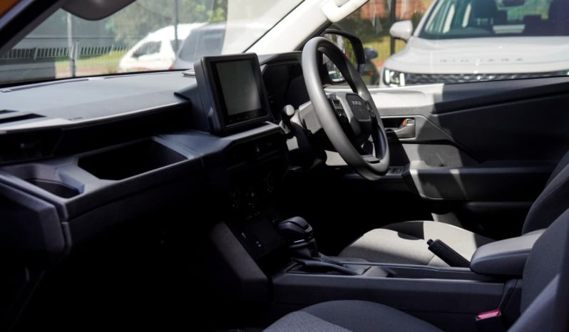 
								Toyota Hilux 2.8GD-6 Double Cab SRX 4×4 full									