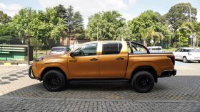 Toyota Hilux 2.8GD-6 Double Cab SRX 4×4
