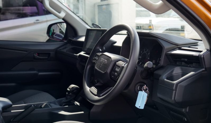 
								Toyota Hilux 2.8GD-6 Double Cab SRX 4×4 full									