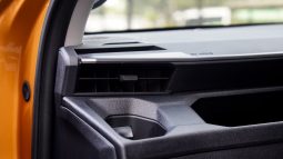 
										Toyota Hilux 2.8GD-6 Double Cab SRX 4×4 full									