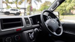 
										Toyota Quantum 2.7 Panel Van full									