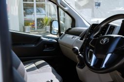 
										Toyota Quantum 2.8 LWB Panel Van full									