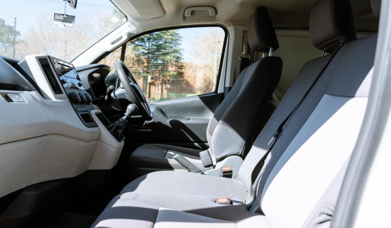 
								Toyota Quantum 2.8 LWB Panel Van full									