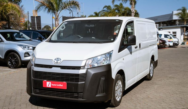 
								Toyota Quantum 2.8 LWB Panel Van full									